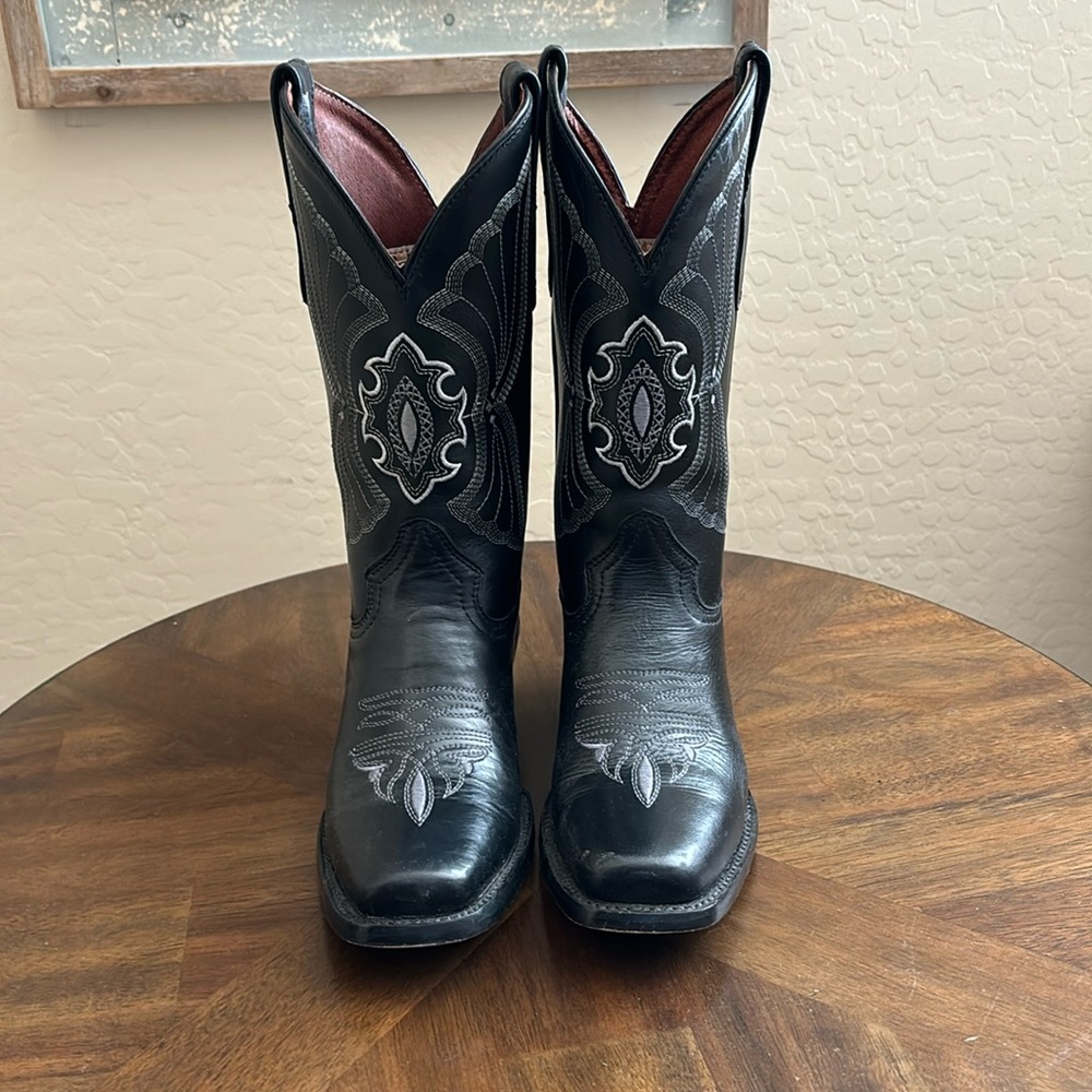 Women’s Black Cowboy boots size 7